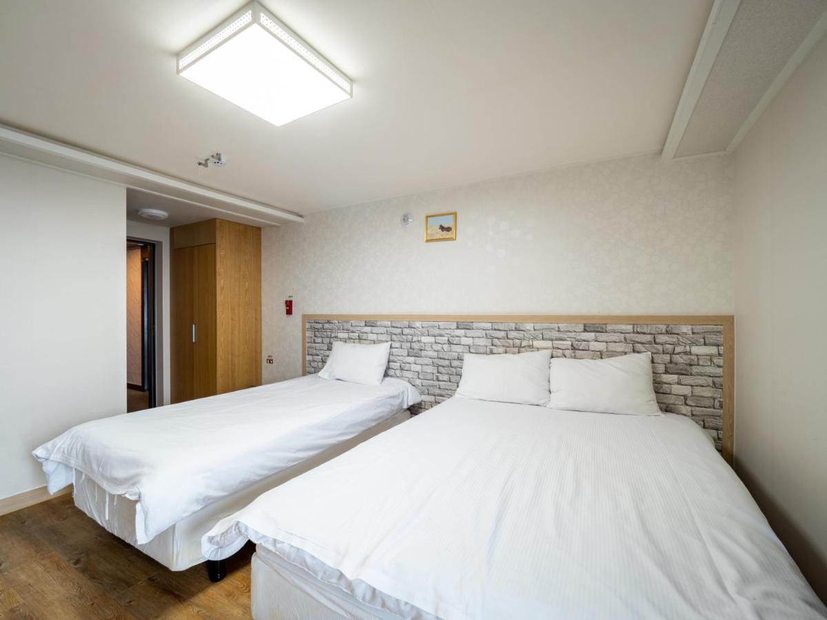 Jeju Moseulpo Hotel Seogwipo Esterno foto