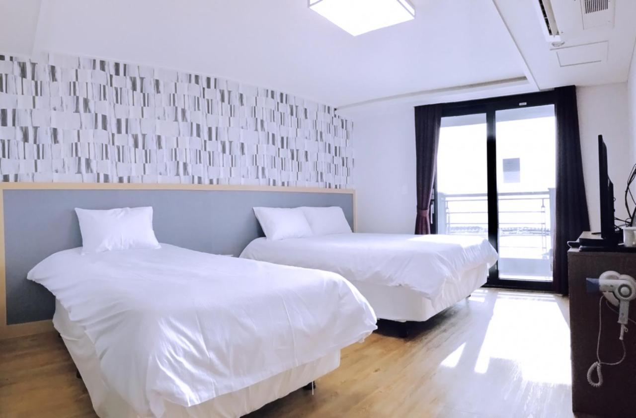 Jeju Moseulpo Hotel Seogwipo Esterno foto