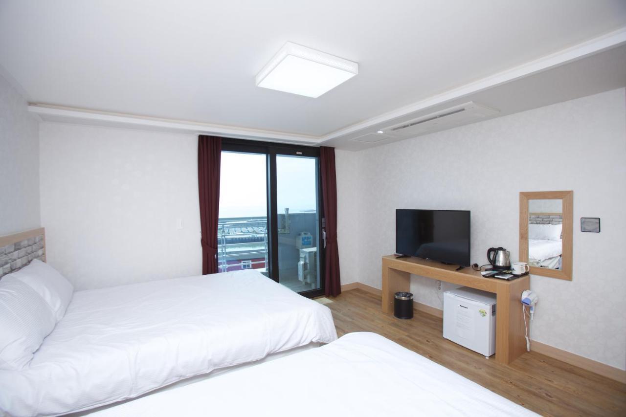 Jeju Moseulpo Hotel Seogwipo Esterno foto